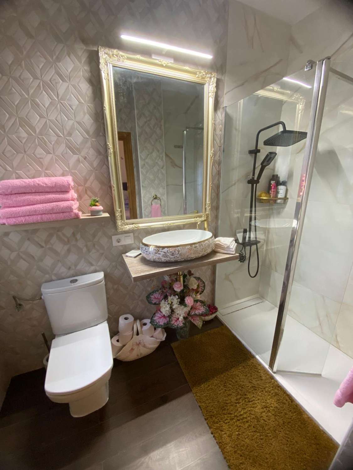 Stunning 3 bed, 3 bath Villa with pool and gardens in Partaloa