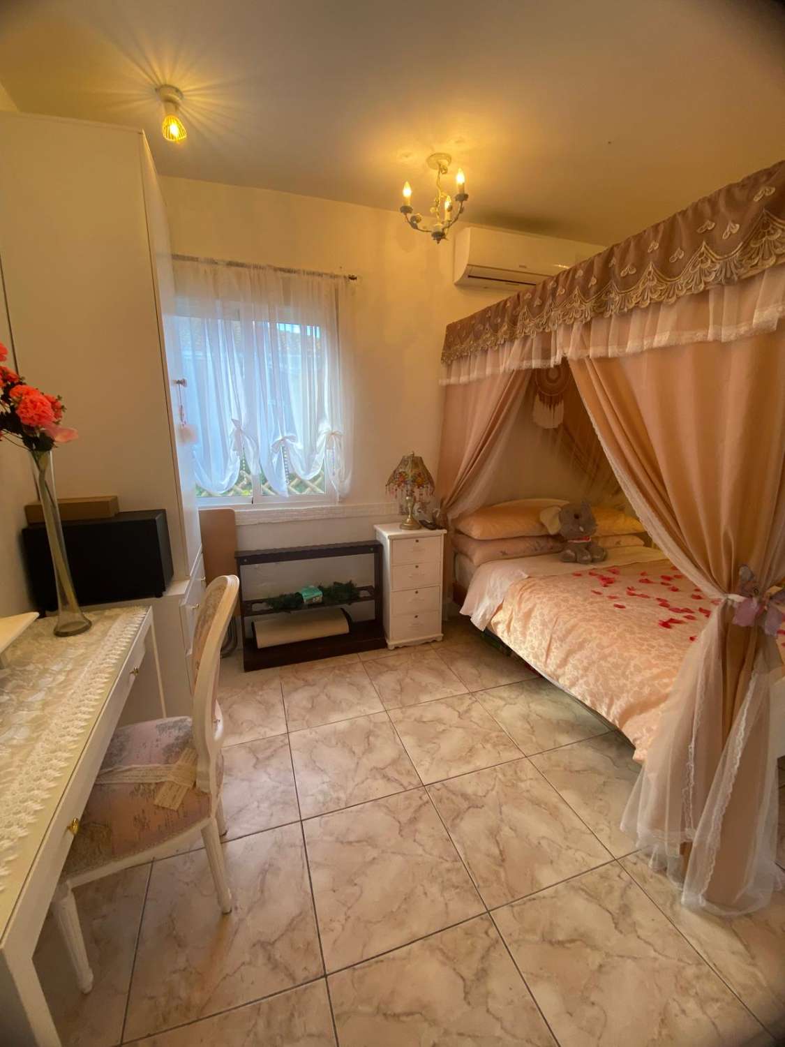 Stunning 3 bed, 3 bath Villa with pool and gardens in Partaloa