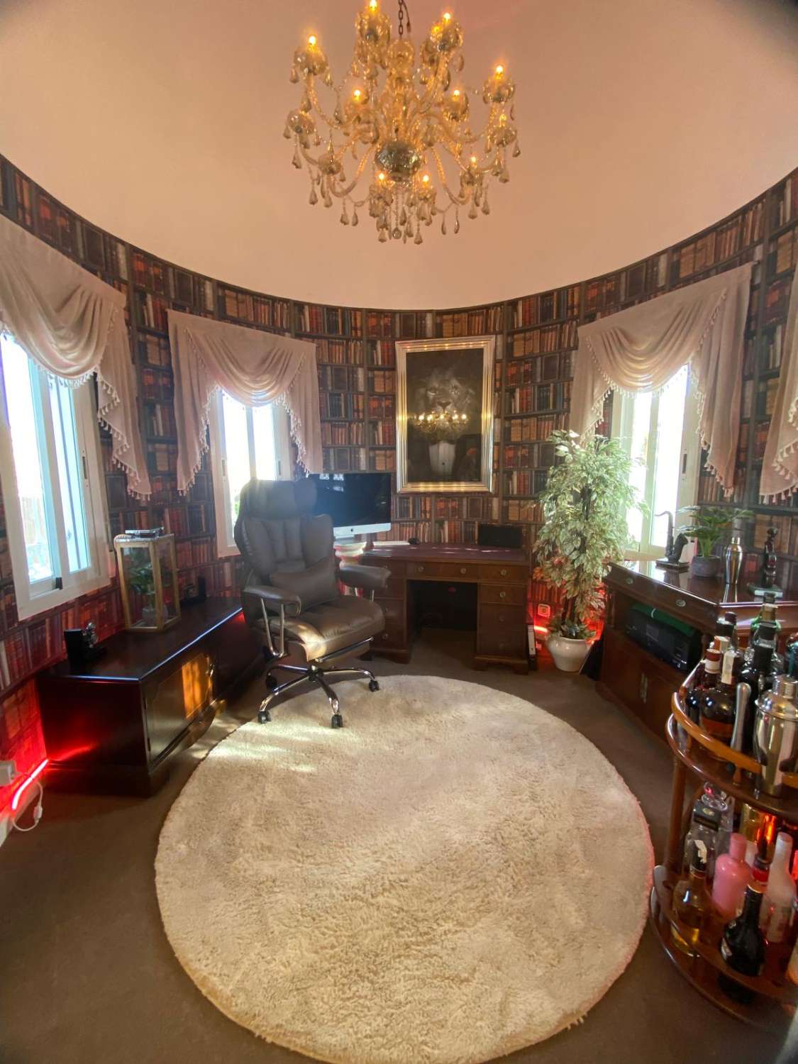 Stunning 3 bed, 3 bath Villa with pool and gardens in Partaloa