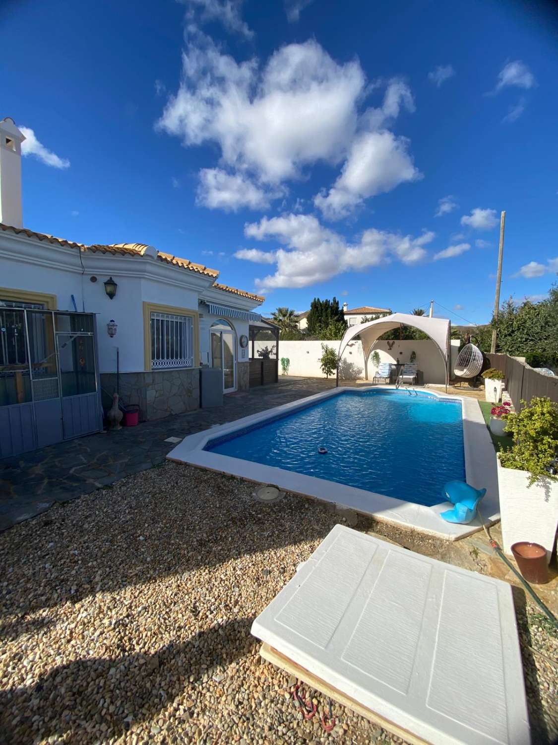 Stunning 3 bed, 3 bath Villa with pool and gardens in Partaloa