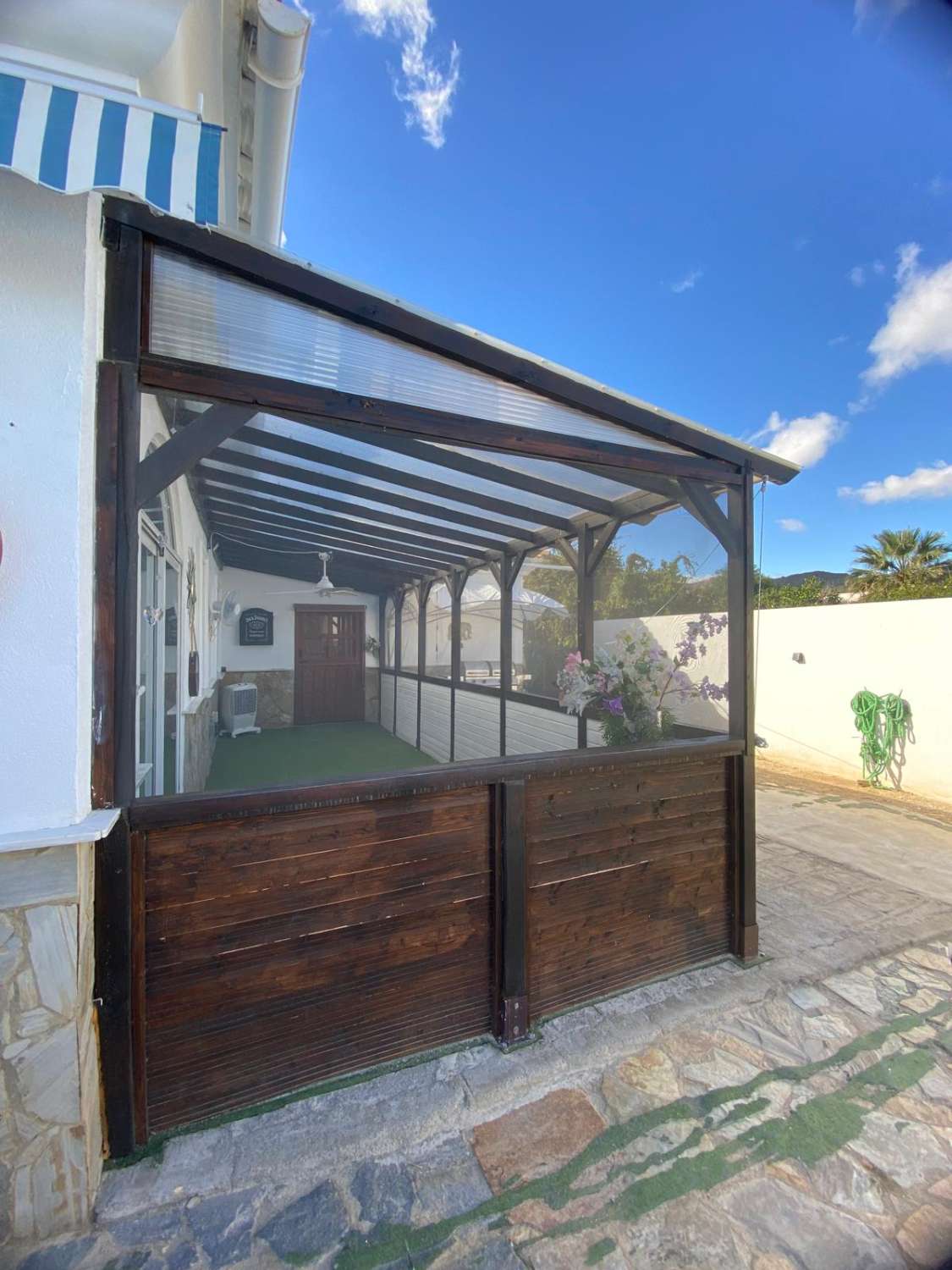 Stunning 3 bed, 3 bath Villa with pool and gardens in Partaloa