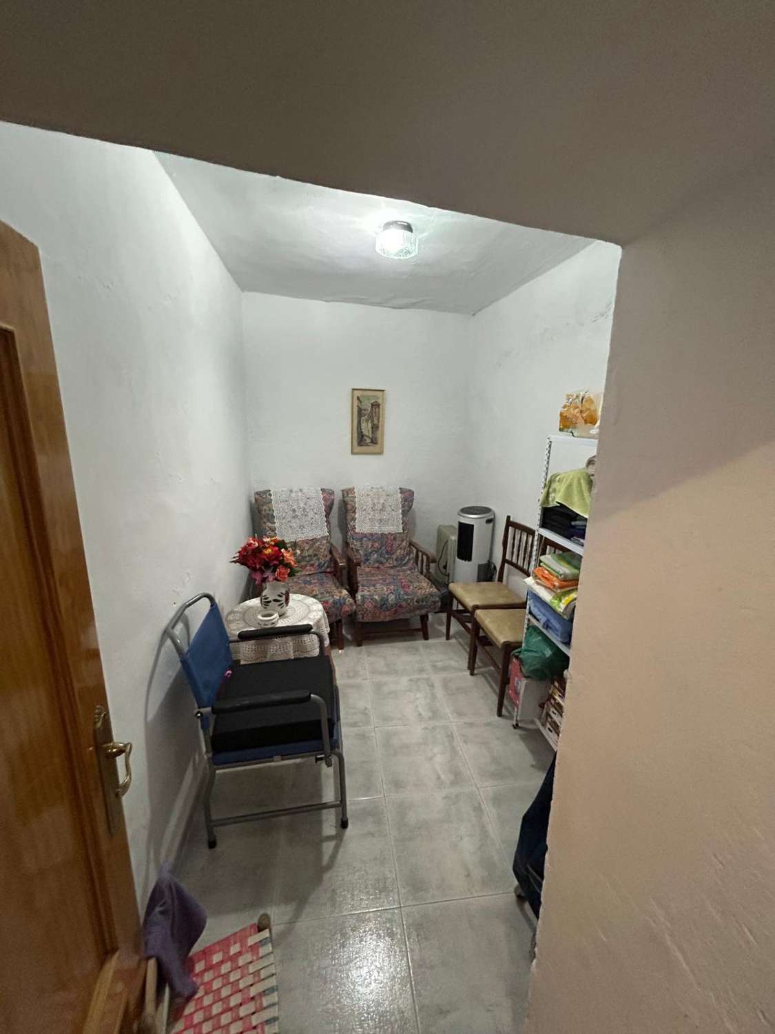 Casa reformada de 3 habitaciones y 2 baños en Blanco con potencial para crear un apartamento independiente con acceso propio.
