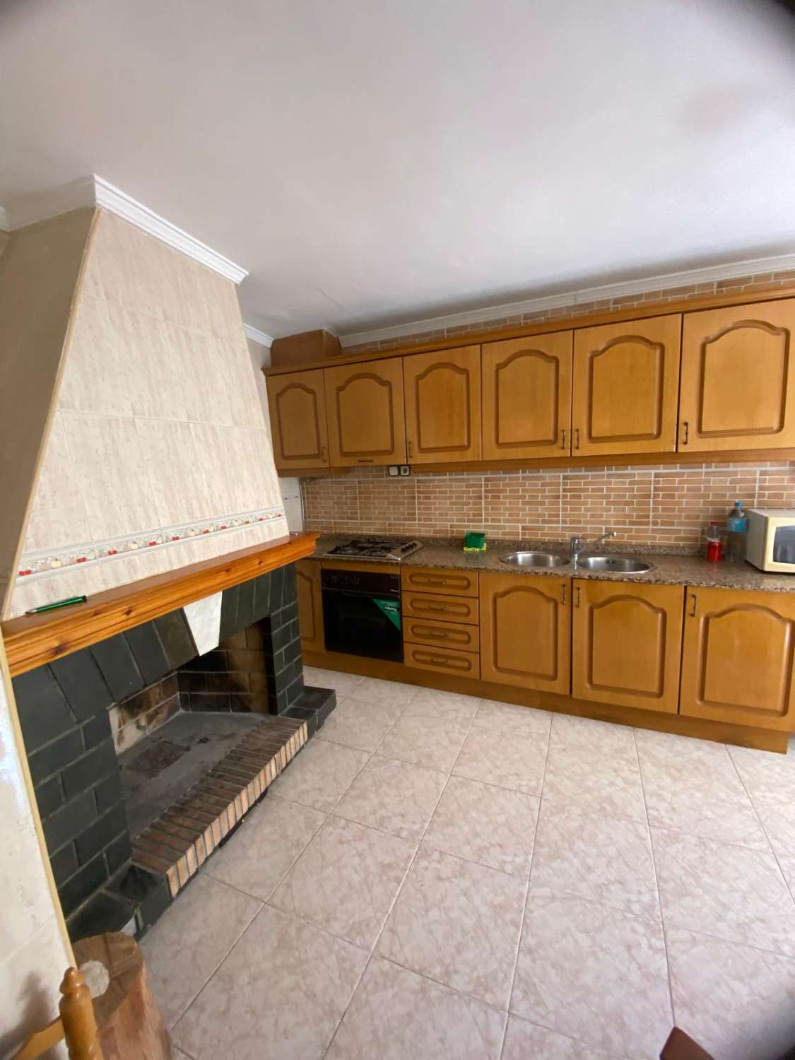 3 storey house in heart of Chirivel with sun terrace