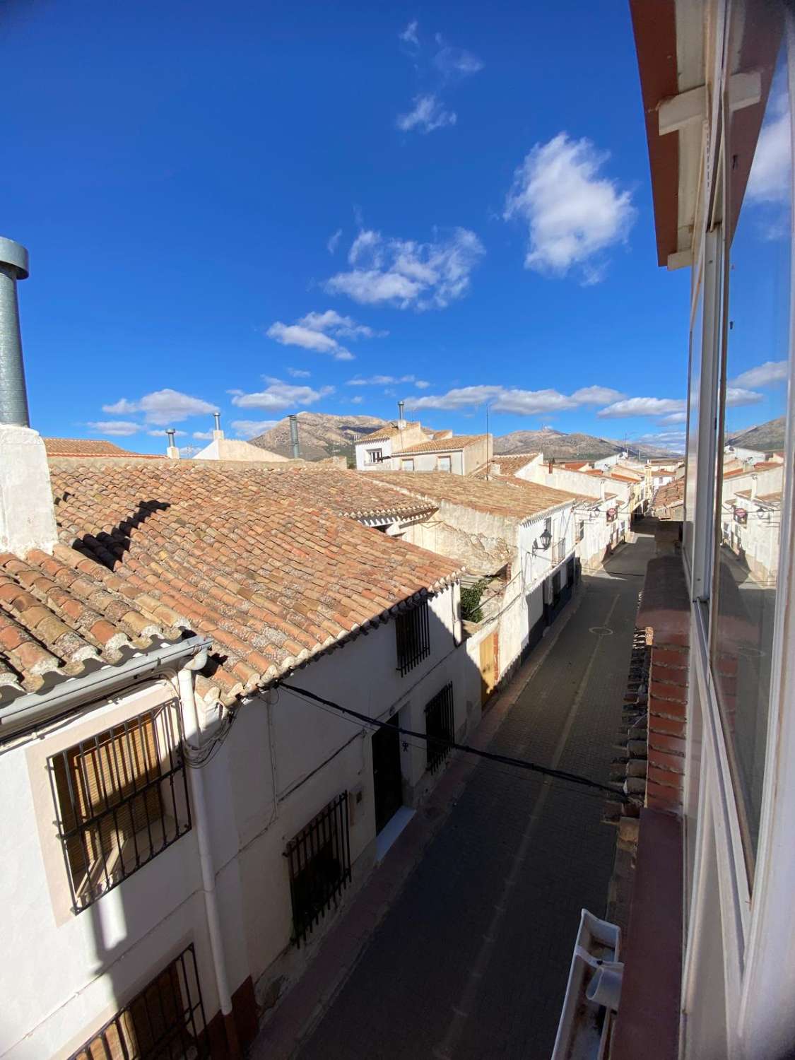 3 storey house in heart of Chirivel with sun terrace