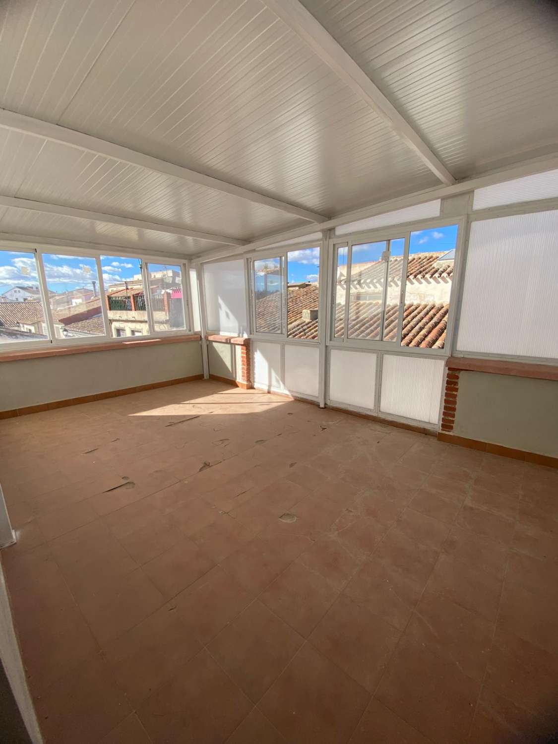 3 storey house in heart of Chirivel with sun terrace