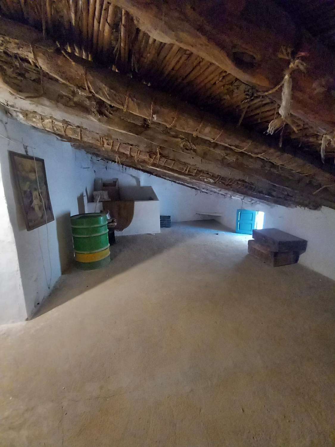 Casa en el corazón de Vélez Blanco con pequeño patio y terraza, 3 dormitorios, 2 baños.