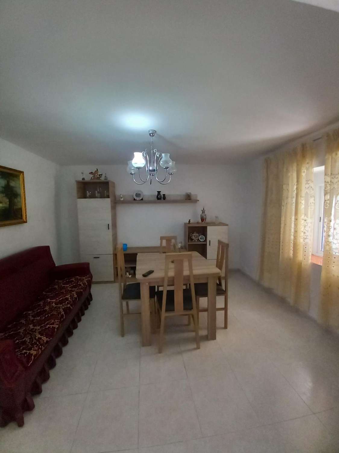 Casa en el corazón de Vélez Blanco con pequeño patio y terraza, 3 dormitorios, 2 baños.