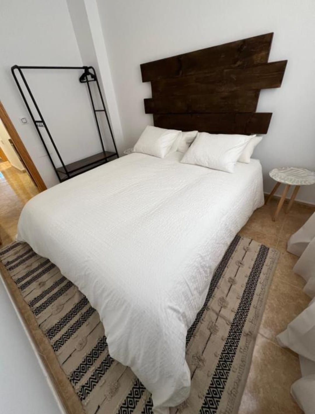 Stunning  3 Bed, 2 bath 2nd Floor flat