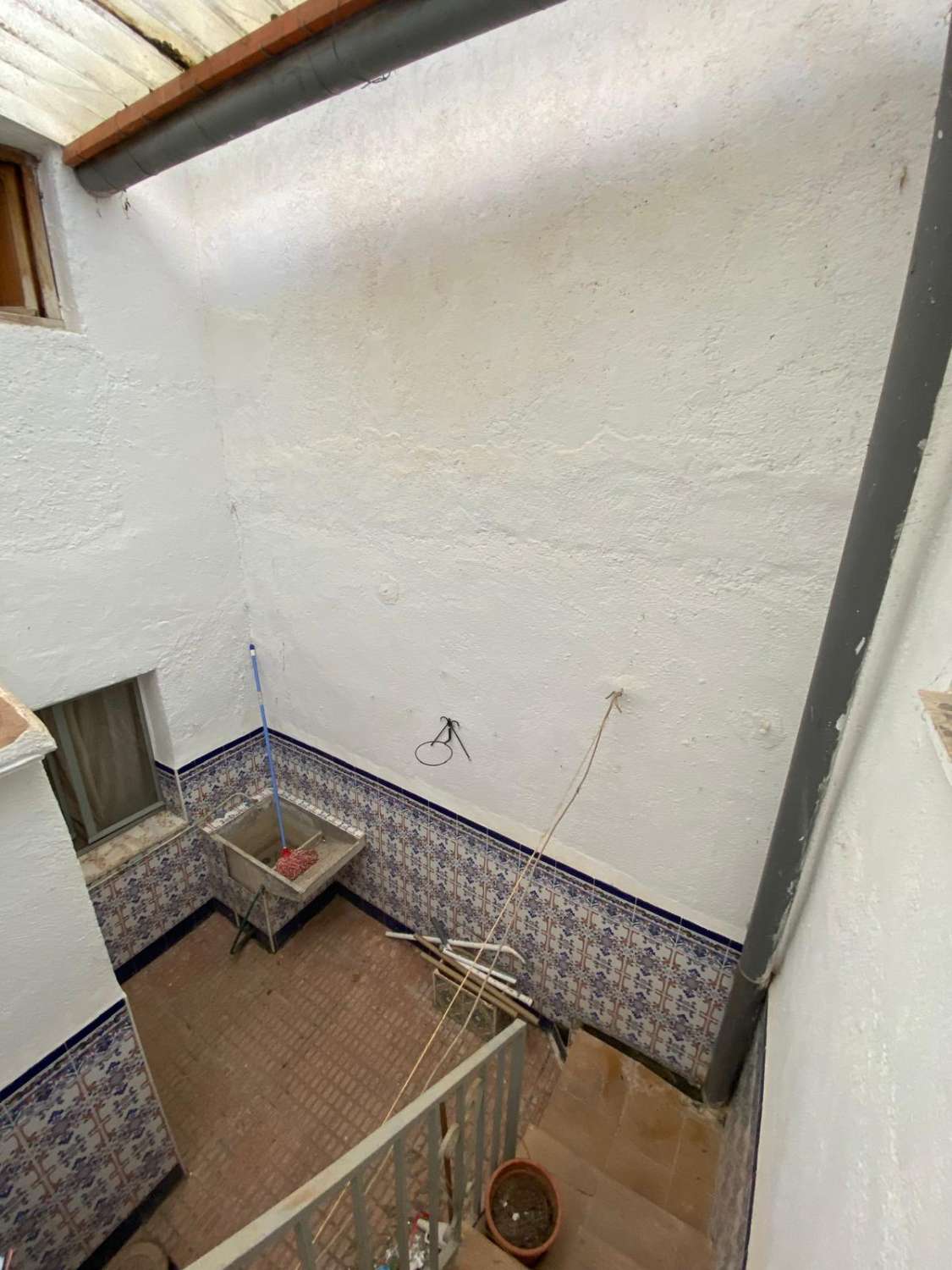 Exceptional 5 bed, 2 bath house with patio, terrace and garage in Velez Rubio