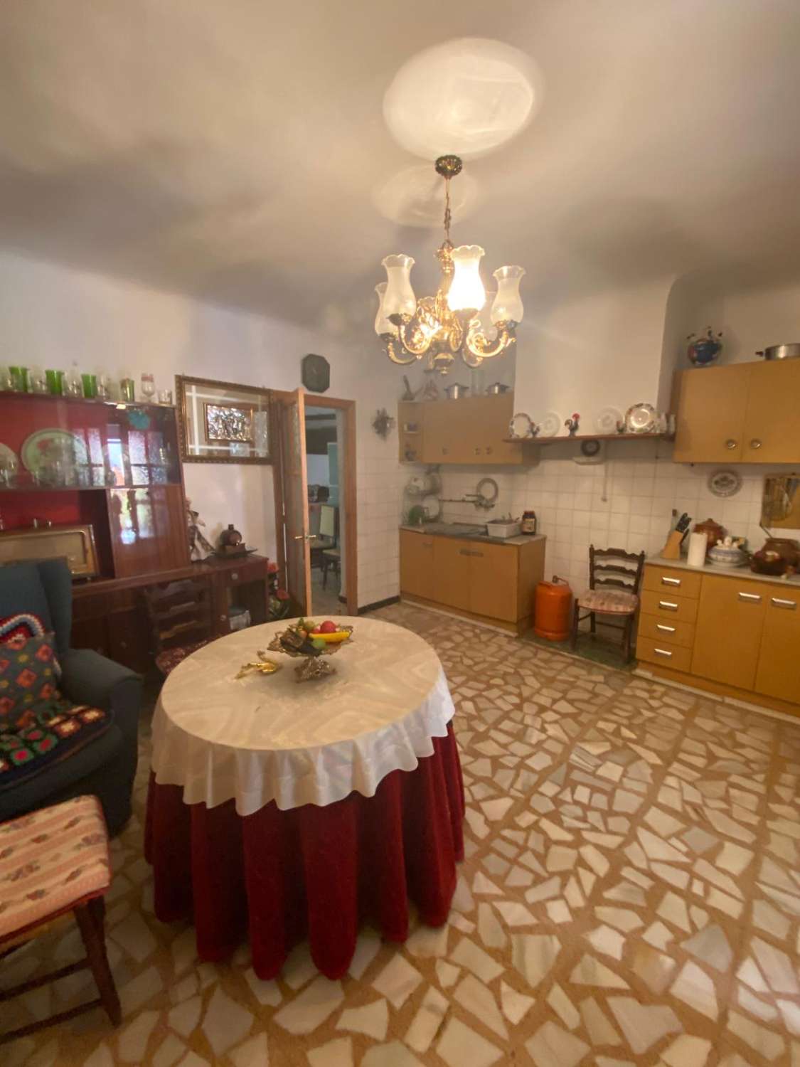 Exceptional 5 bed, 2 bath house with patio, terrace and garage in Velez Rubio