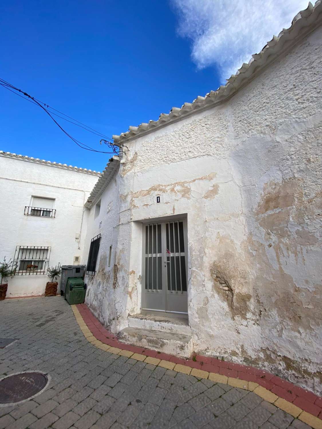 House in Velez Blanco terrace and garden.