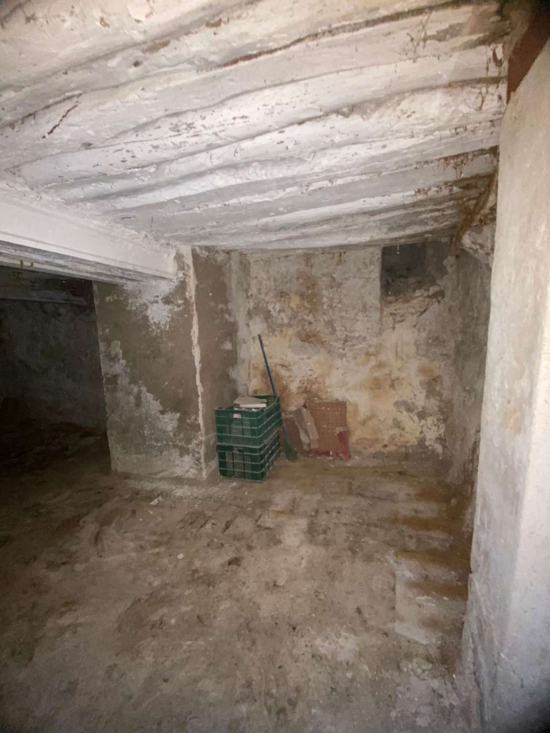 Shop in prime position in Velez Blanco´s main street