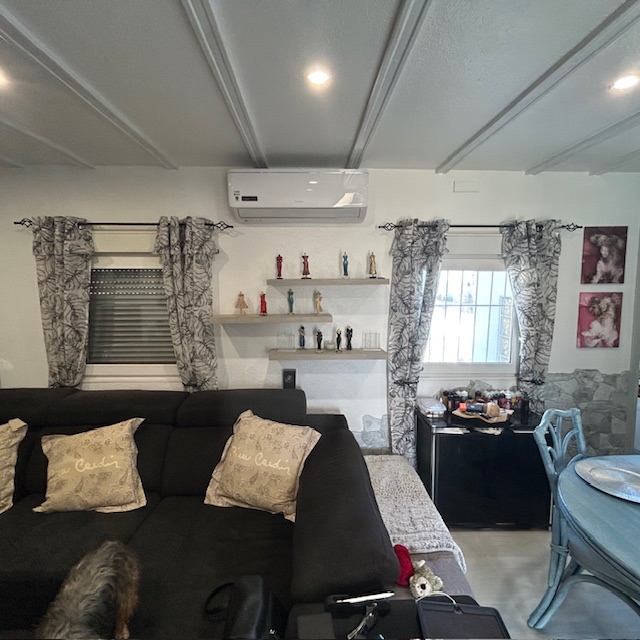 Superior Park Home with swimming Pool