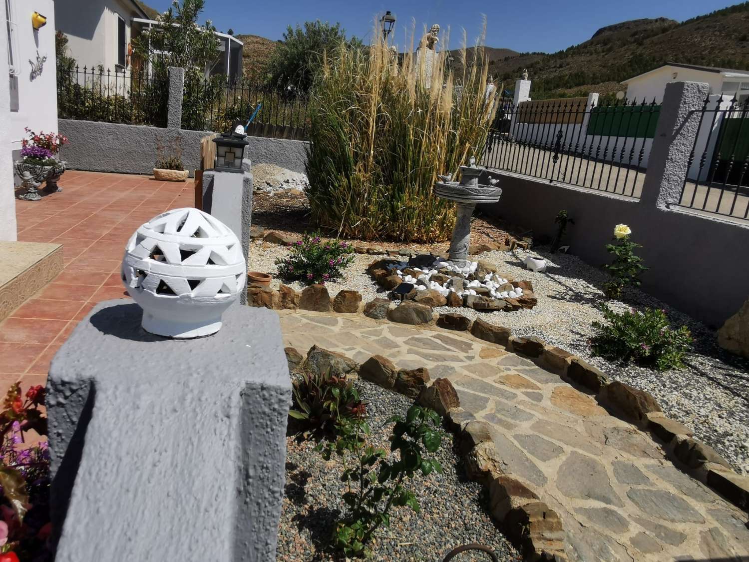 Superior Park Home with swimming Pool