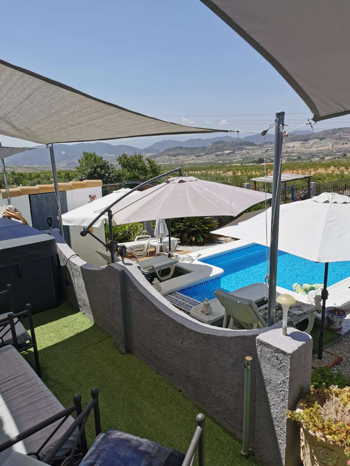 Superior Park Home with swimming Pool