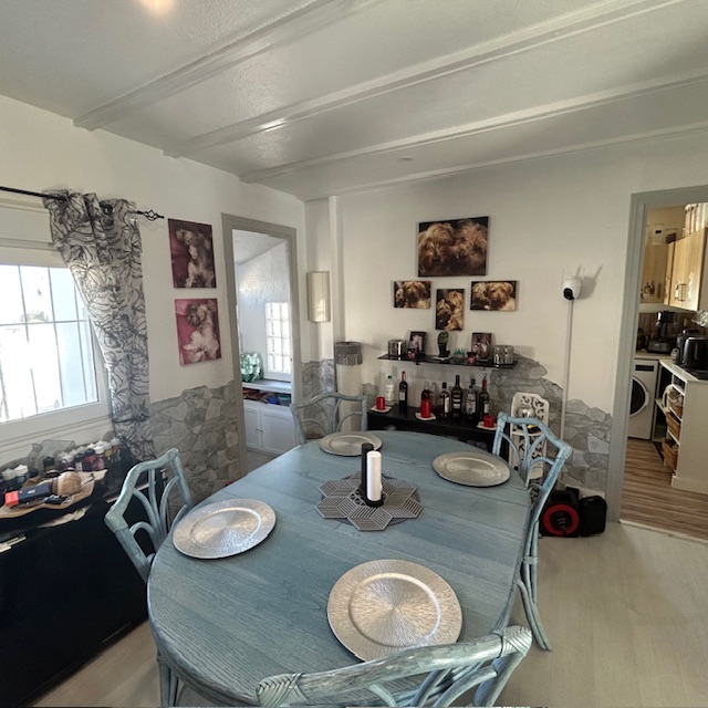 Superior Park Home with swimming Pool