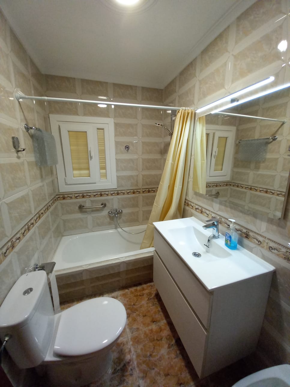 Stunning 2 bed apartment with patio in Velez Blanco