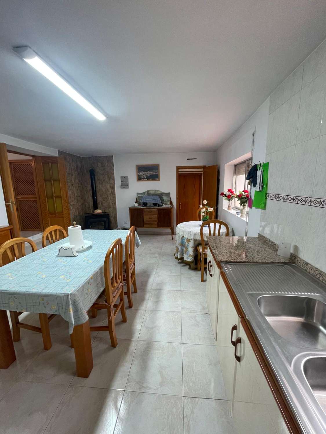 5 bedroom, 2 bath house with patio in immaculate condition in Velez Blanco