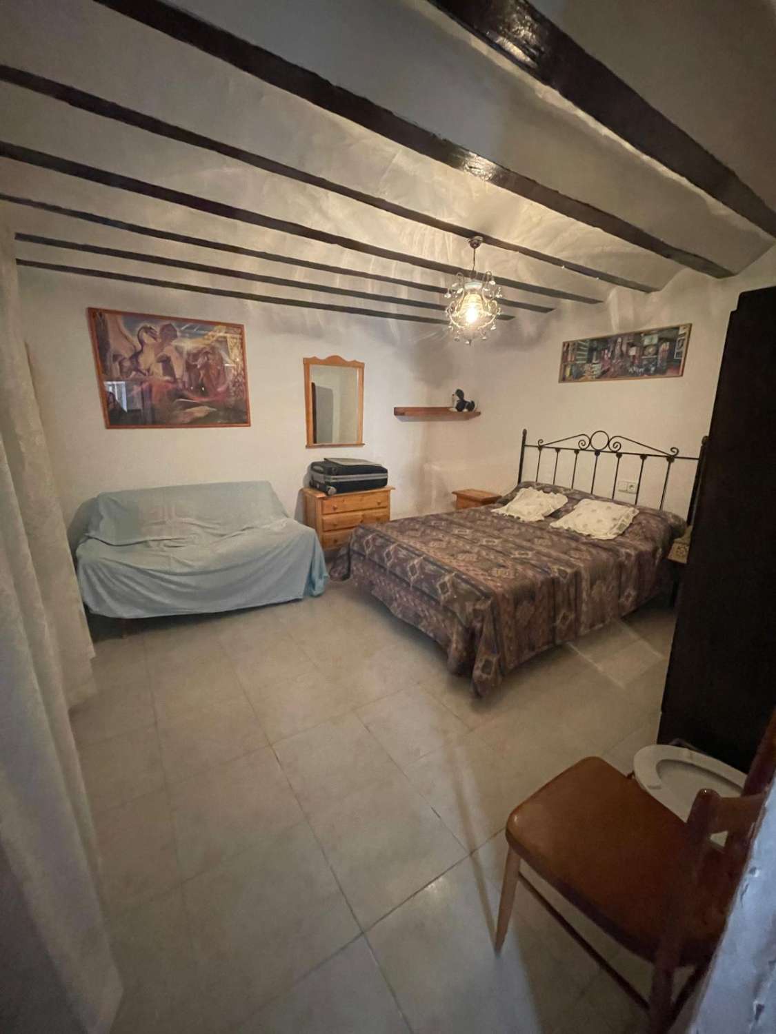 5 bedroom, 2 bath house with patio in immaculate condition in Velez Blanco