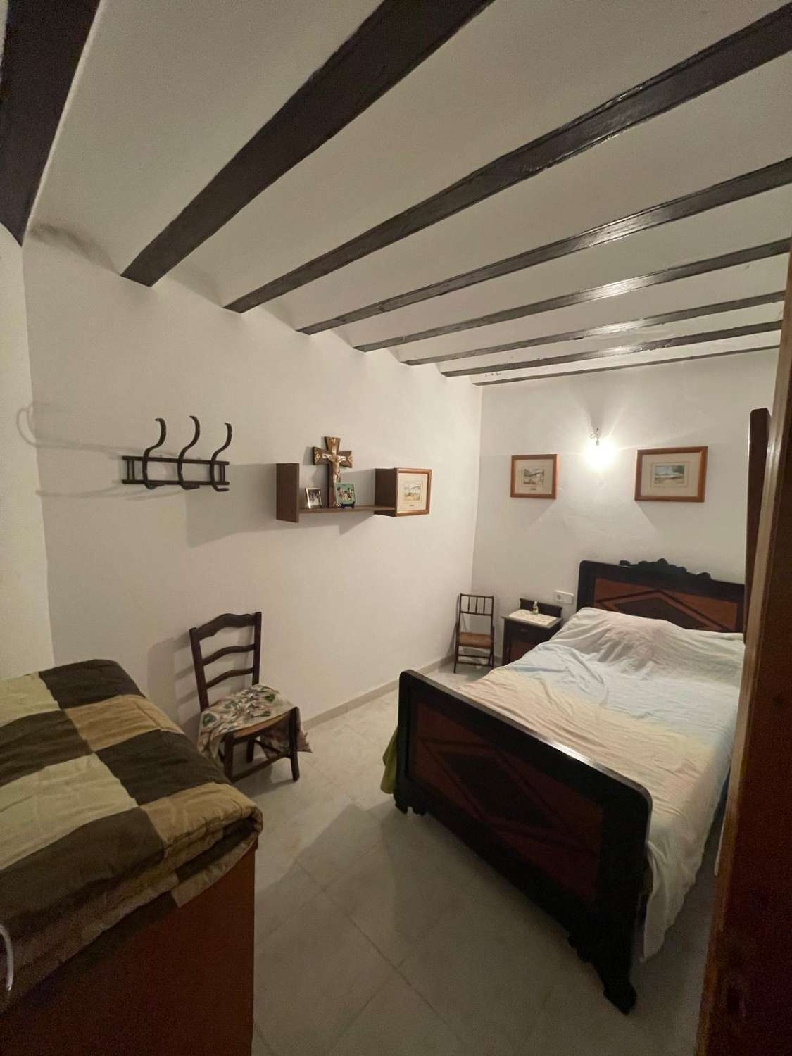 5 bedroom, 2 bath house with patio in immaculate condition in Velez Blanco