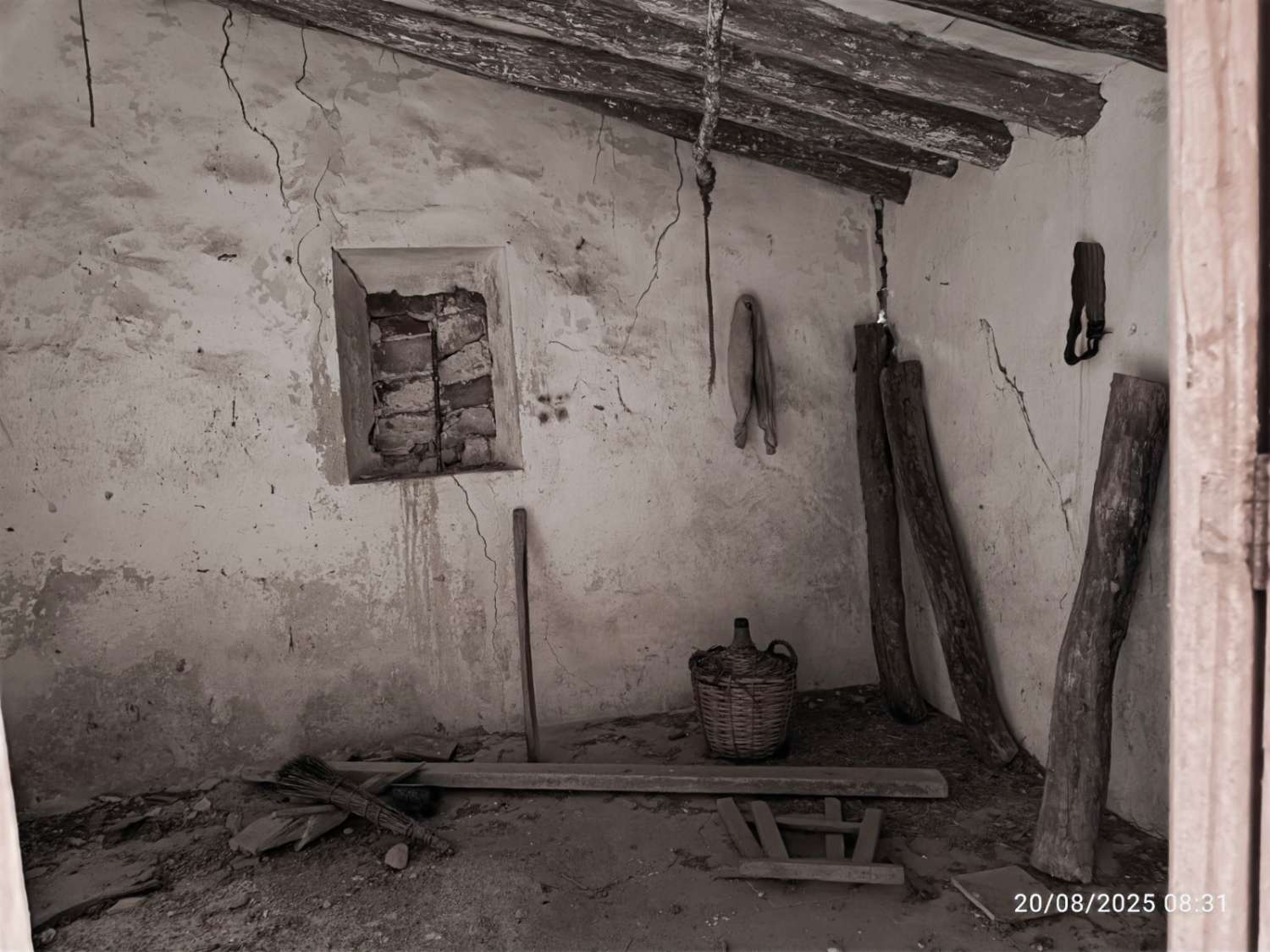 Parcel of land with small Cortijo in Maria