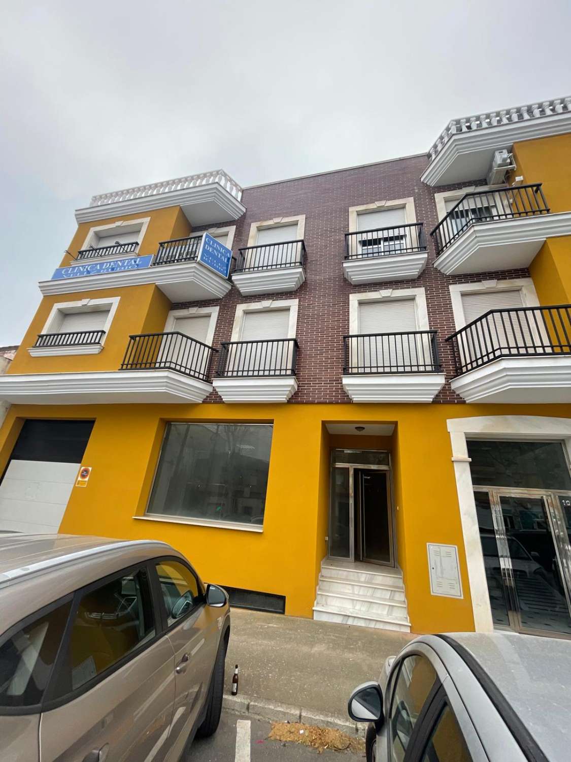 Large shop or office in prime position in Velez Rubio 170m2