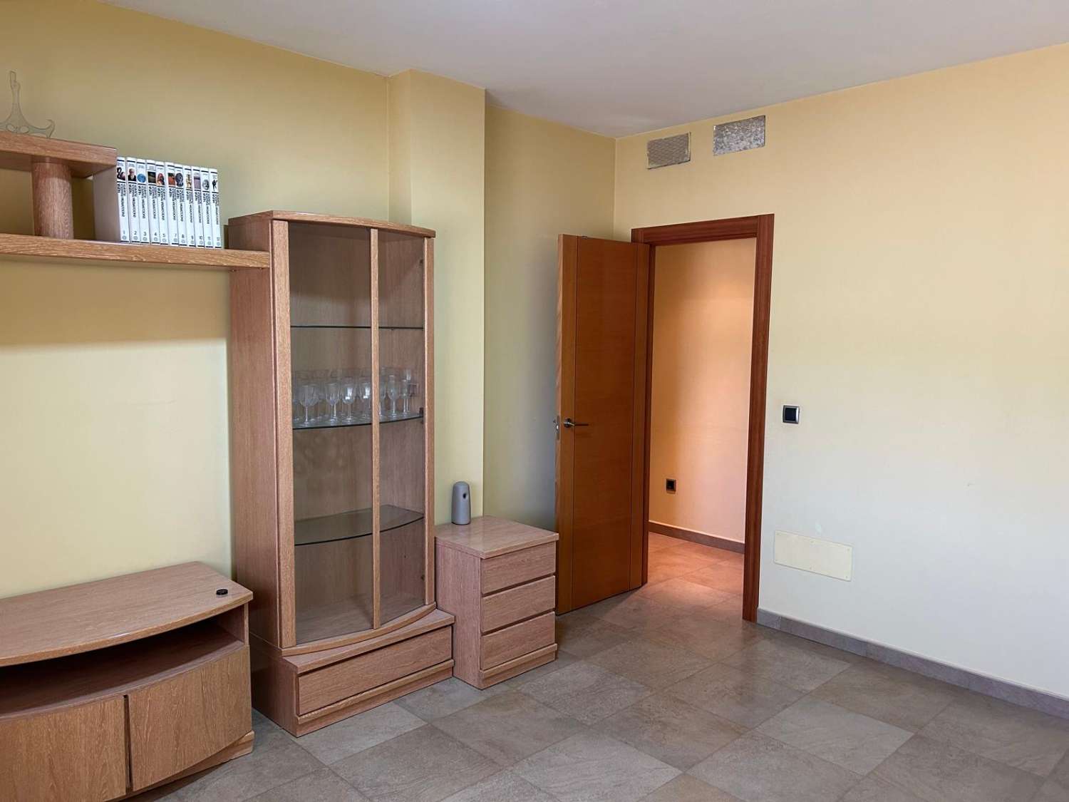 4 Bed, 2 bath house with Garage on 5000 m2 plot in excellent location