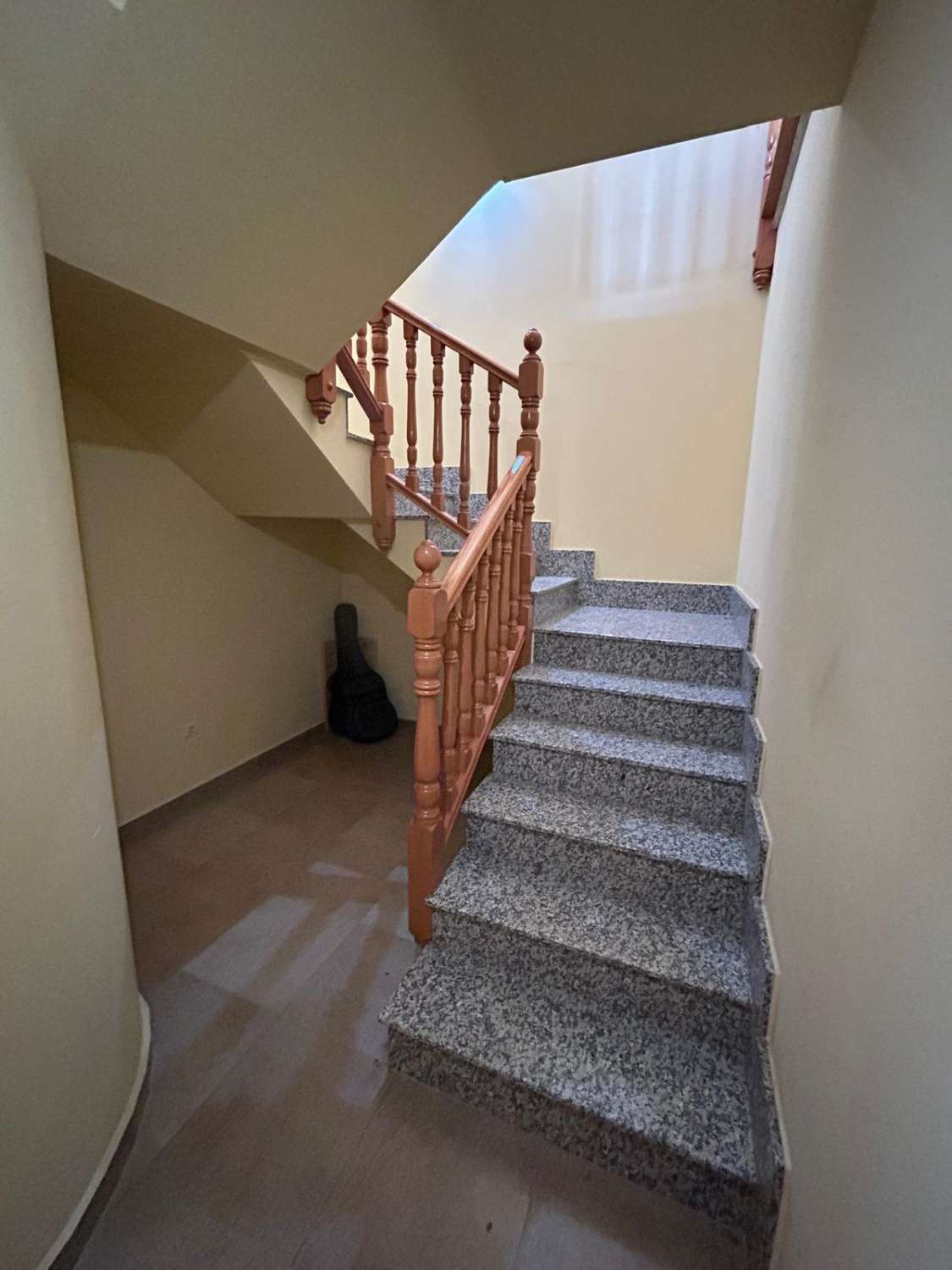 4 Bed, 2 bath house with Garage on 5000 m2 plot in excellent location