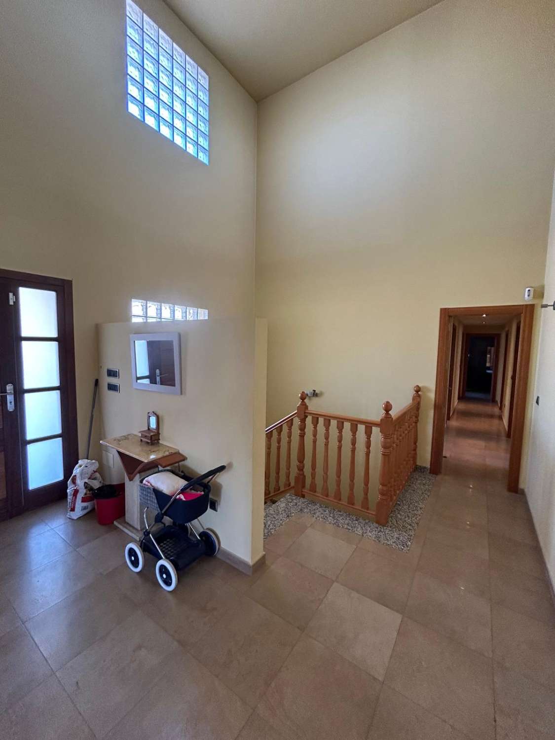 4 Bed, 2 bath house with Garage on 5000 m2 plot in excellent location