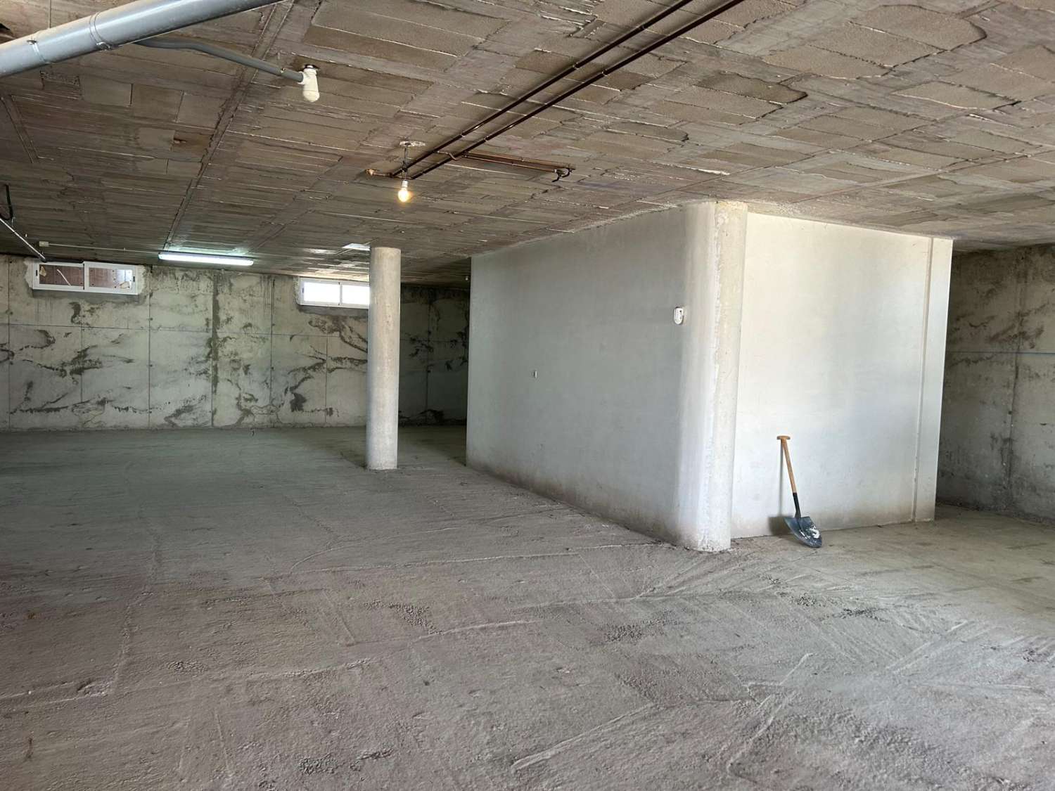 4 Bed, 2 bath house with Garage on 5000 m2 plot in excellent location