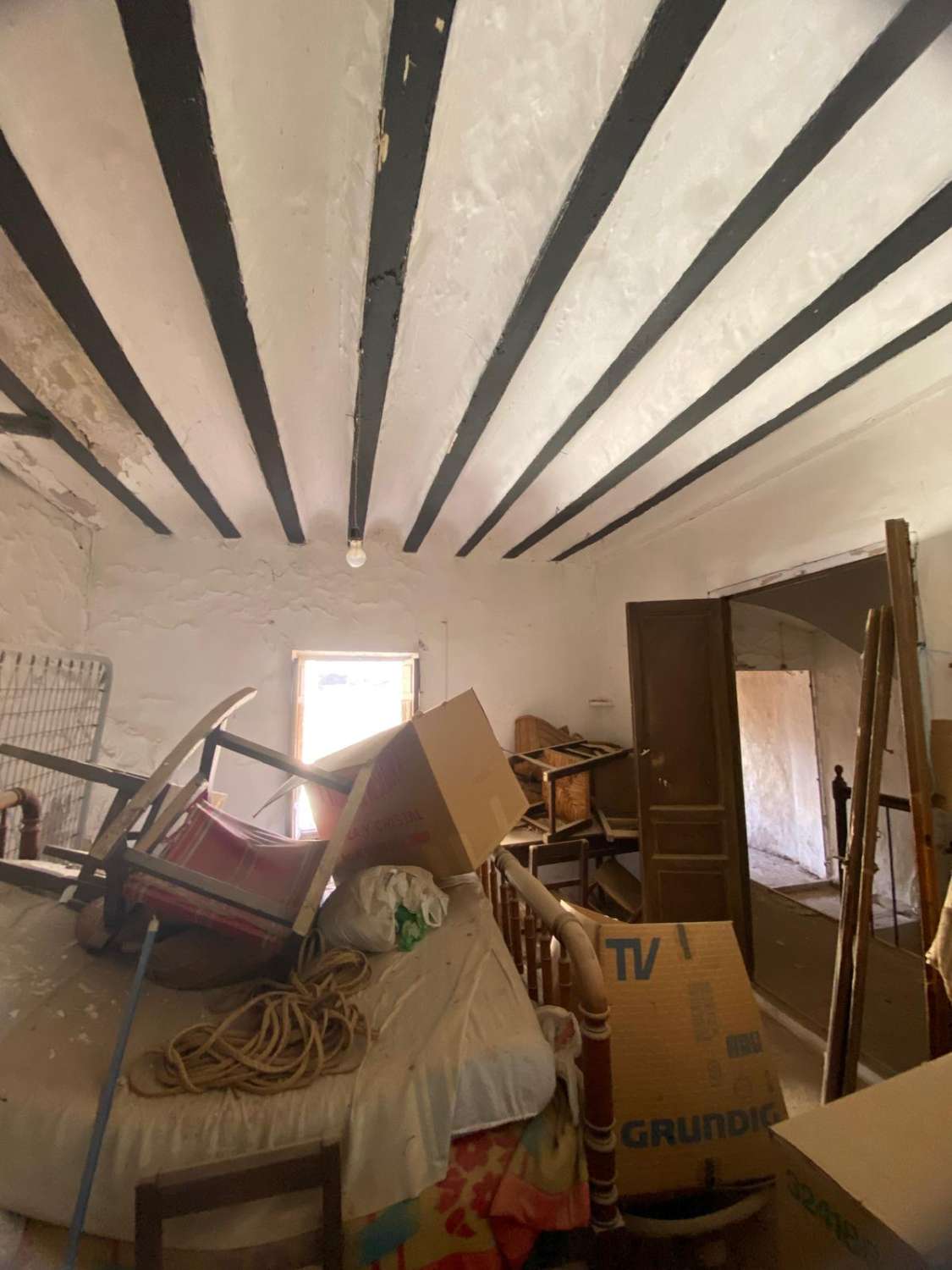 Large Townhouse for sale over 3 floors with garden area in prime position In Velez Rubio