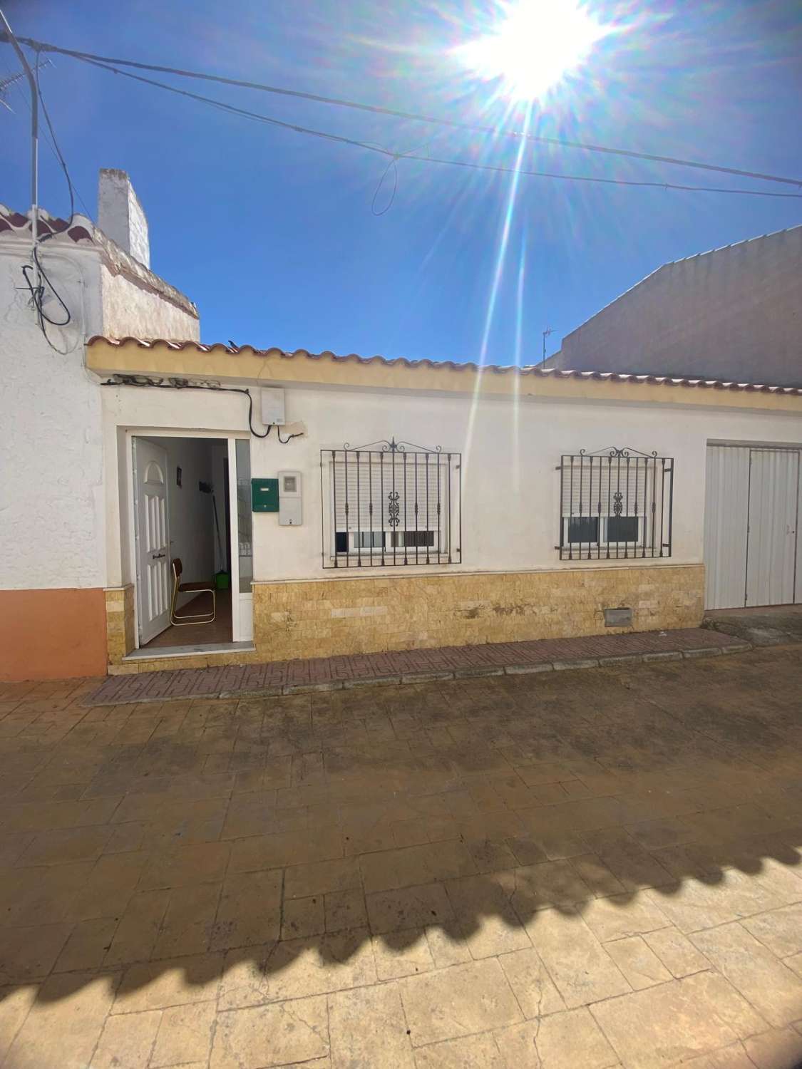 Fantastic 4/5 Bed, 2 bath house with patio and garage  in Los Cerricos