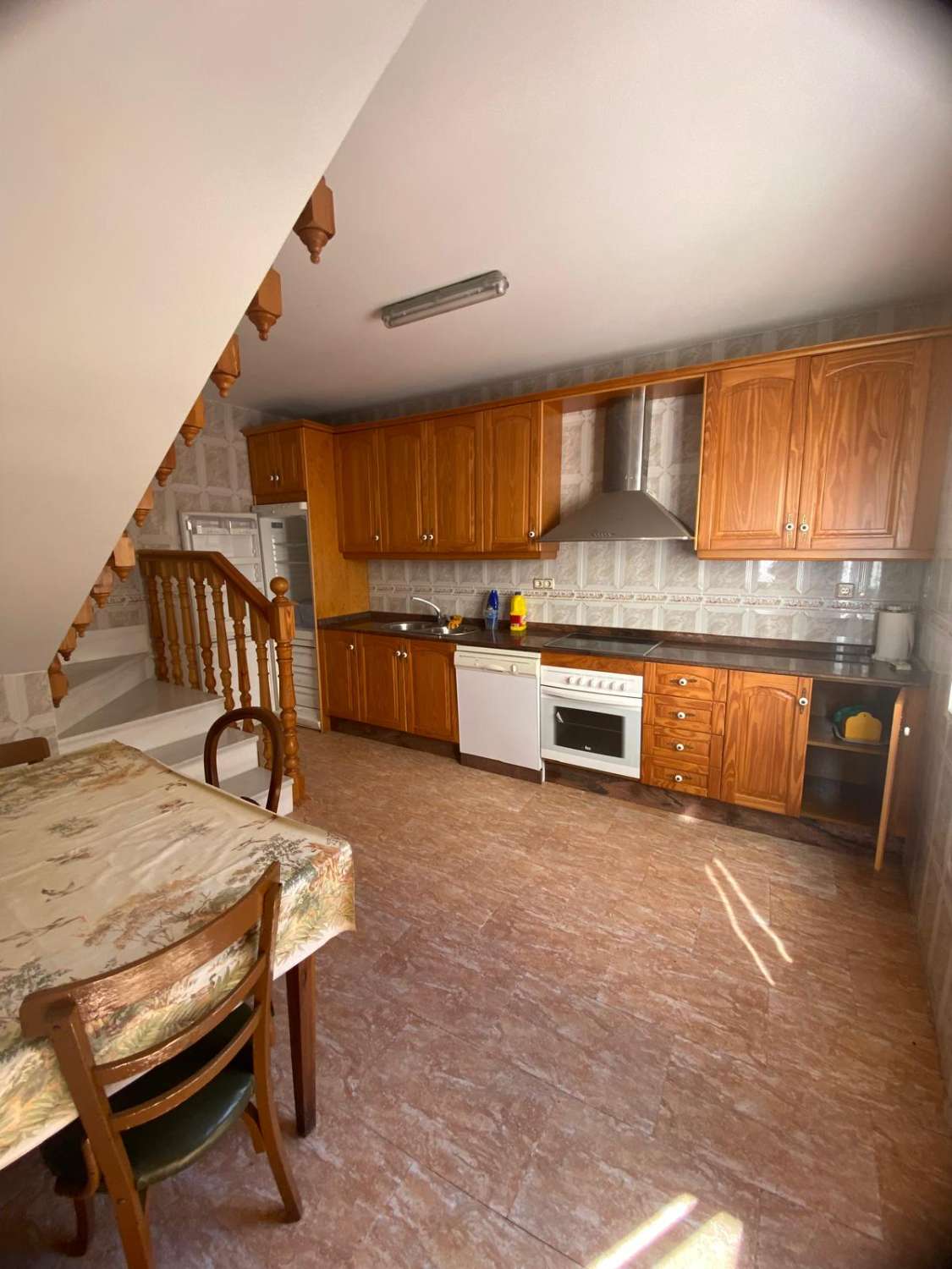 Fantastic 4/5 Bed, 2 bath house with patio and garage  in Los Cerricos