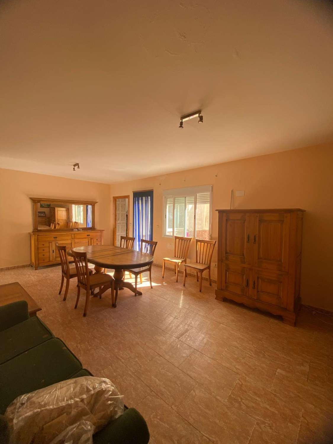 Fantastic 4/5 Bed, 2 bath house with patio and garage  in Los Cerricos