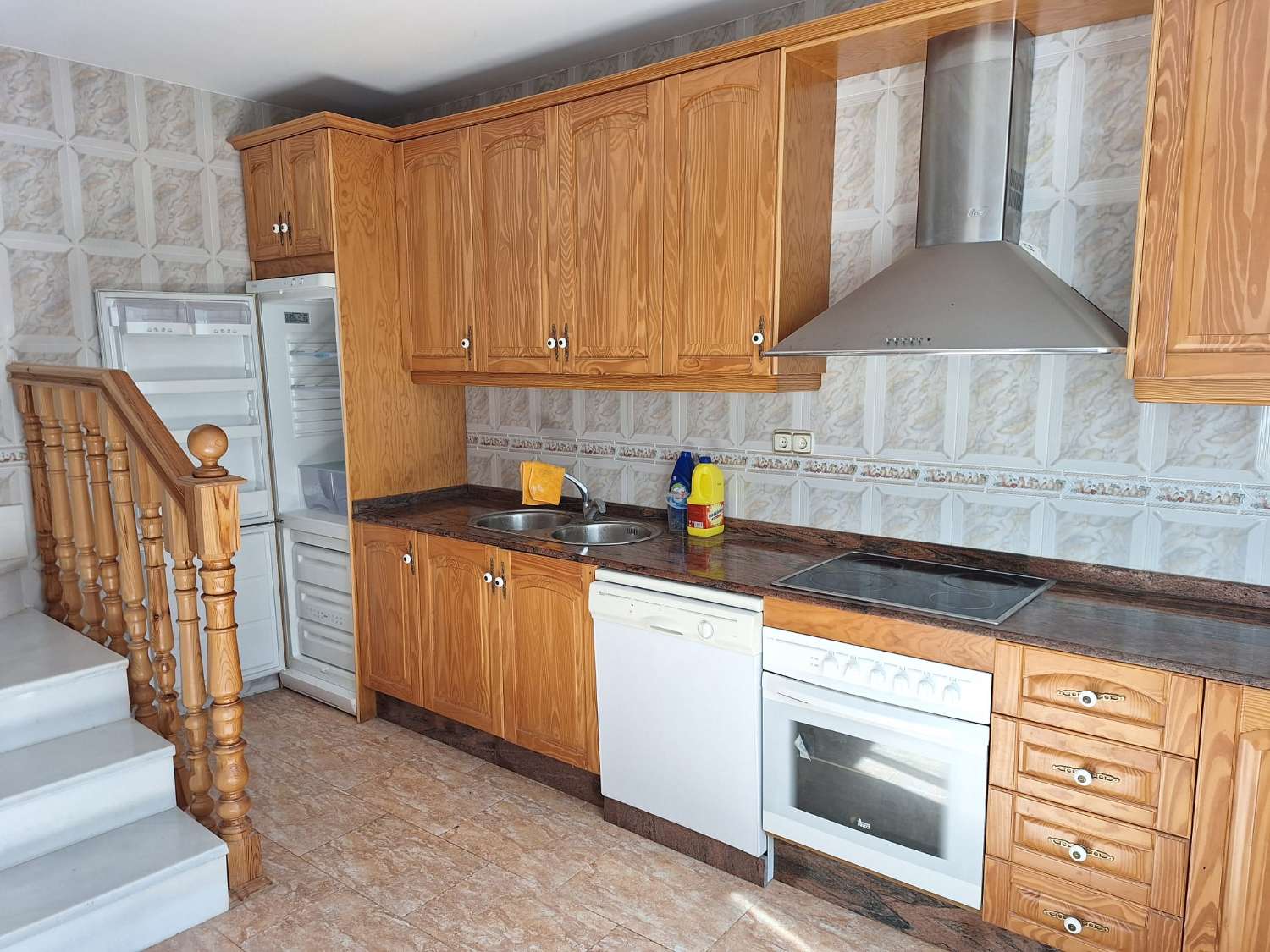 Fantastic 4/5 Bed, 2 bath house with patio and garage  in Los Cerricos