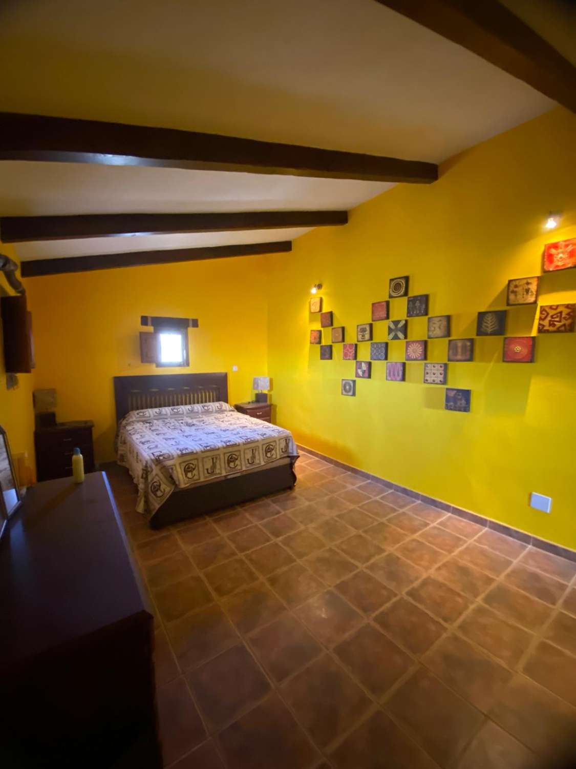 Stunning 4 bed, 2 bath property with pool in secluded location near Oria town