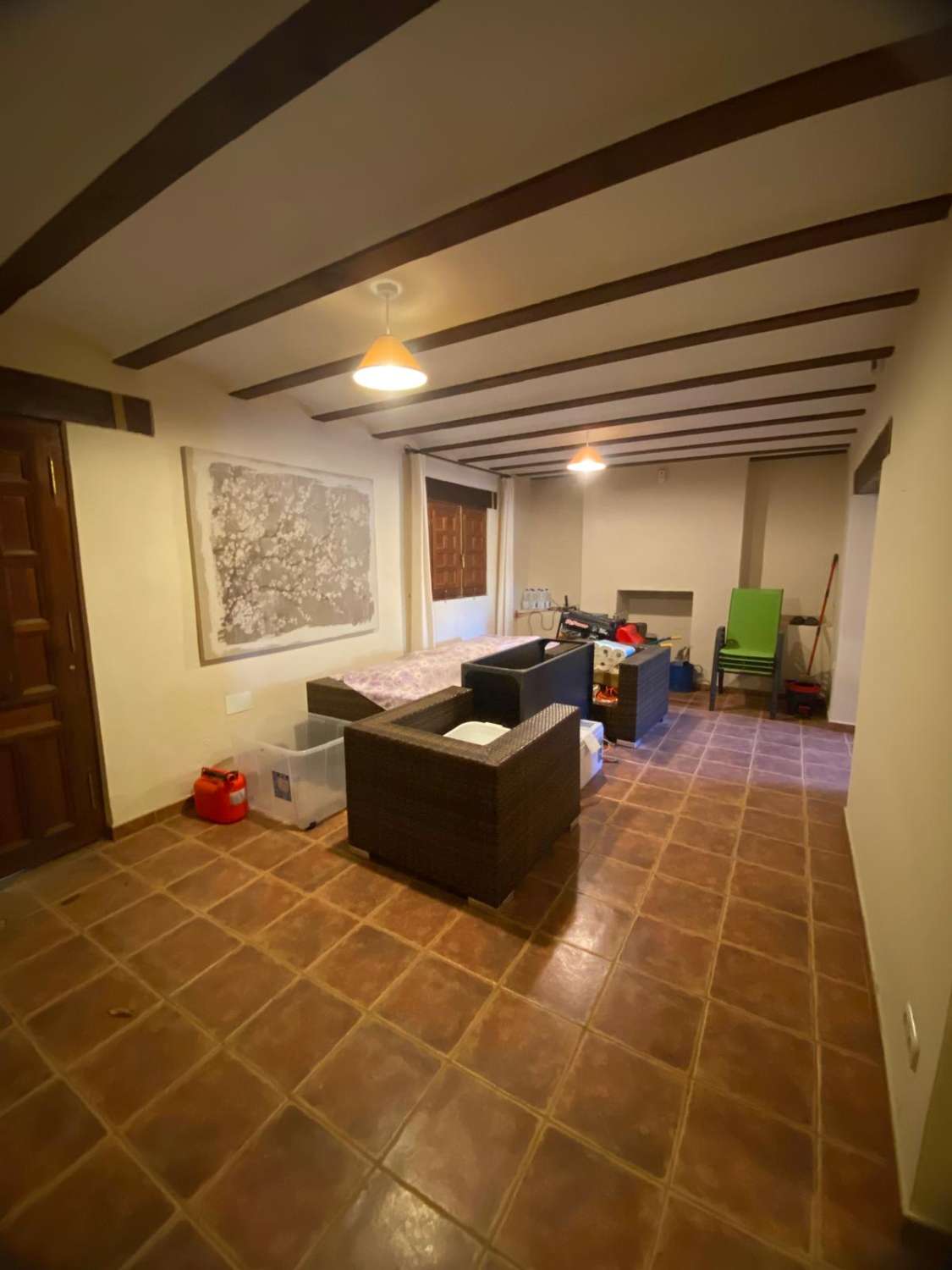 Stunning 4 bed, 2 bath property with pool in secluded location near Oria town