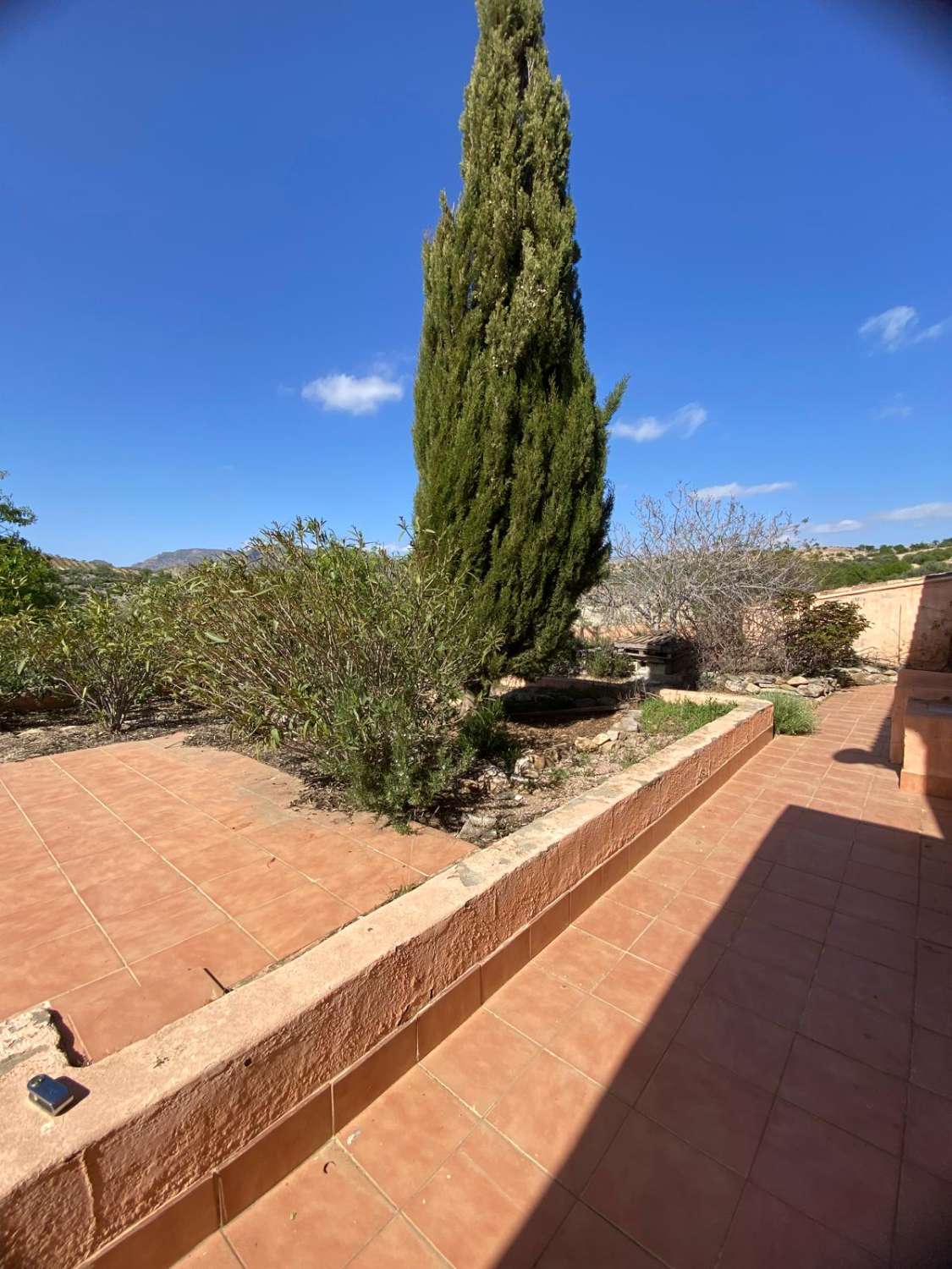 Stunning 4 bed, 2 bath property with pool in secluded location near Oria town