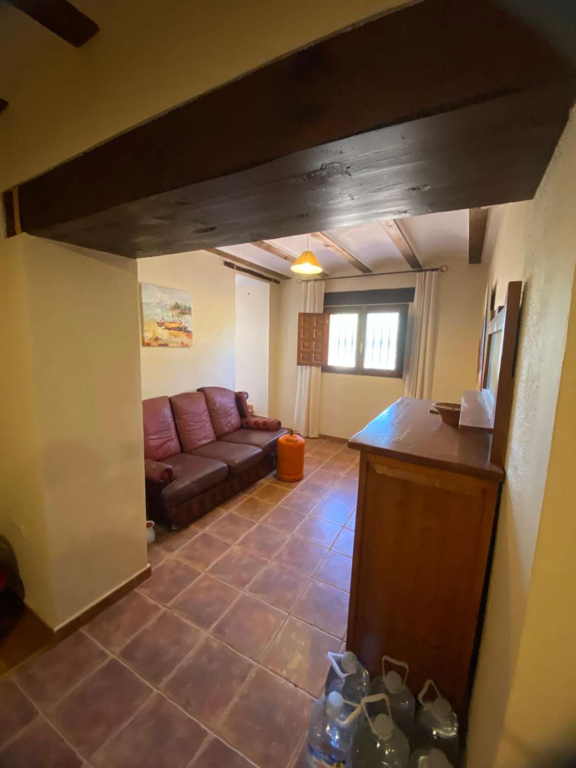 Stunning 4 bed, 2 bath property with pool in secluded location near Oria town