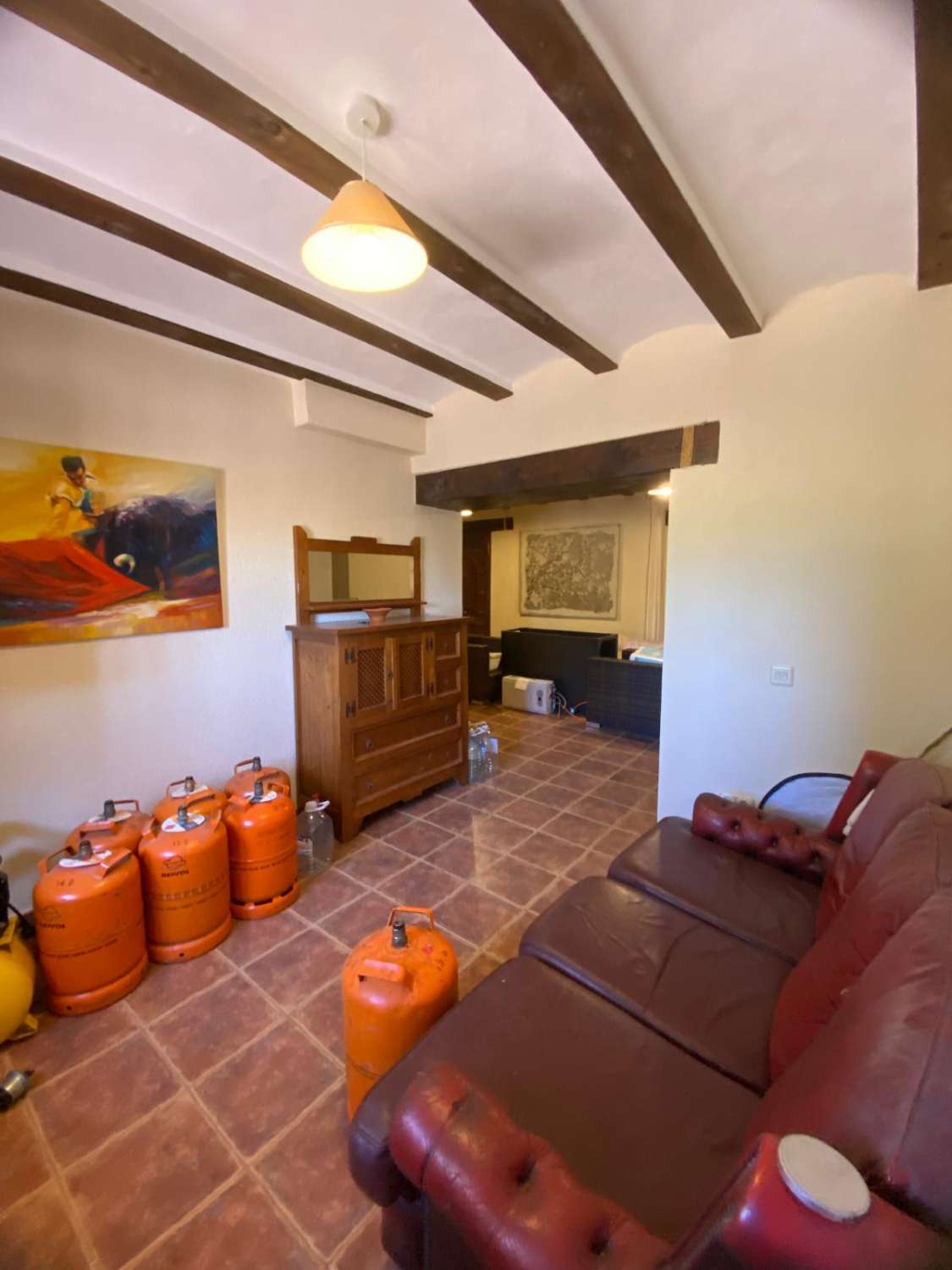 Stunning 4 bed, 2 bath property with pool in secluded location near Oria town