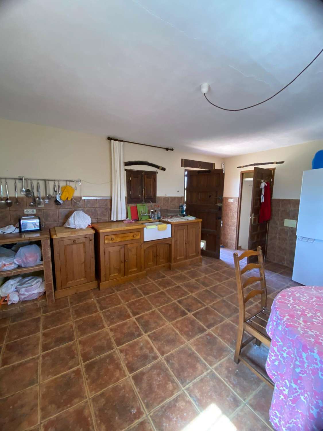 Stunning 4 bed, 2 bath property with pool in secluded location near Oria town