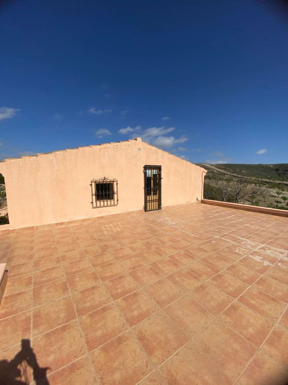 Stunning 4 bed, 2 bath property with pool in secluded location near Oria town