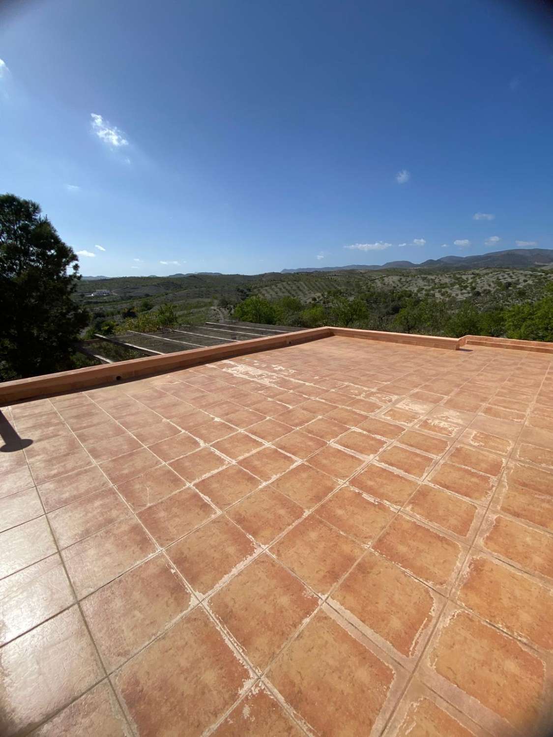 Stunning 4 bed, 2 bath property with pool in secluded location near Oria town