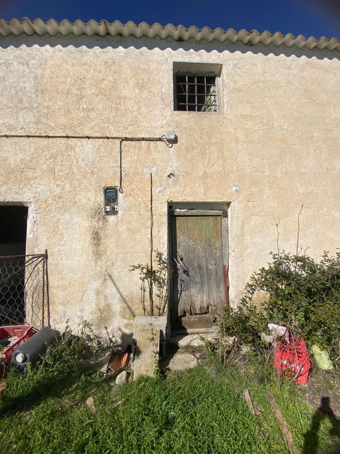 Land of 9,517m2 with 2 dwellings. Amazing views on edge of Velez Blanco town