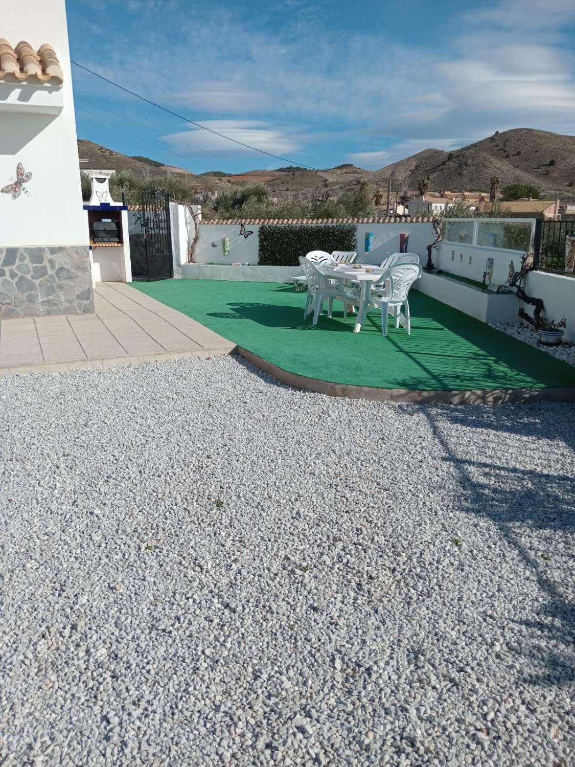 Immaculate 3 Bedroom,3 bedroom Villa in Oria with outside space in heart of Oria
