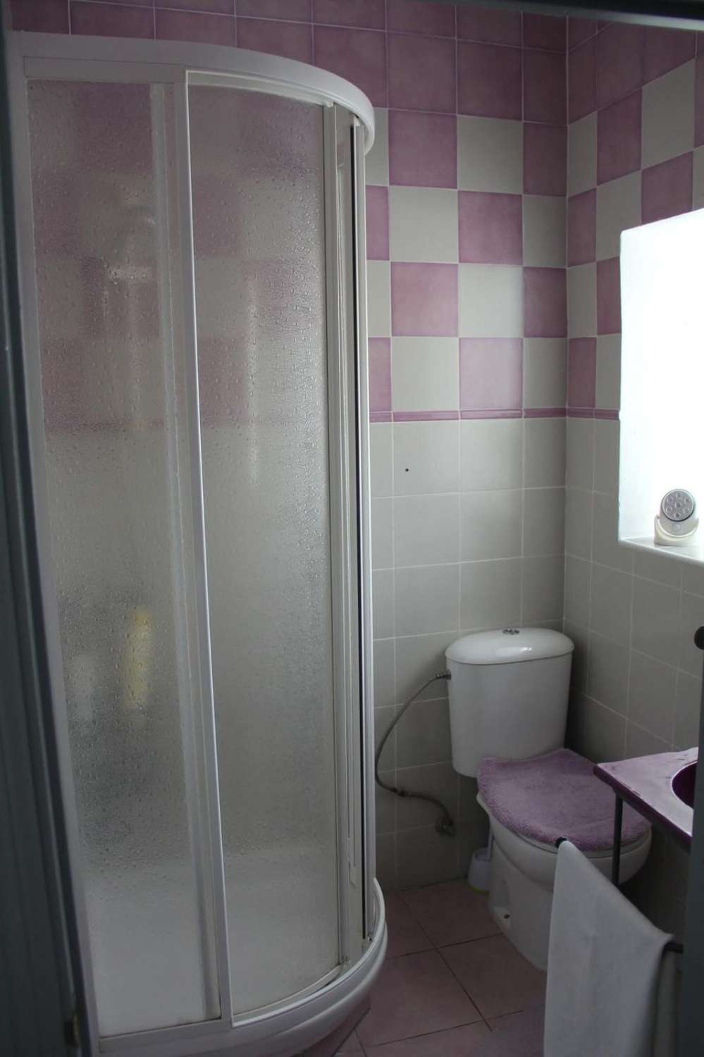 Immaculate 3 Bedroom,3 bedroom Villa in Oria with outside space in heart of Oria