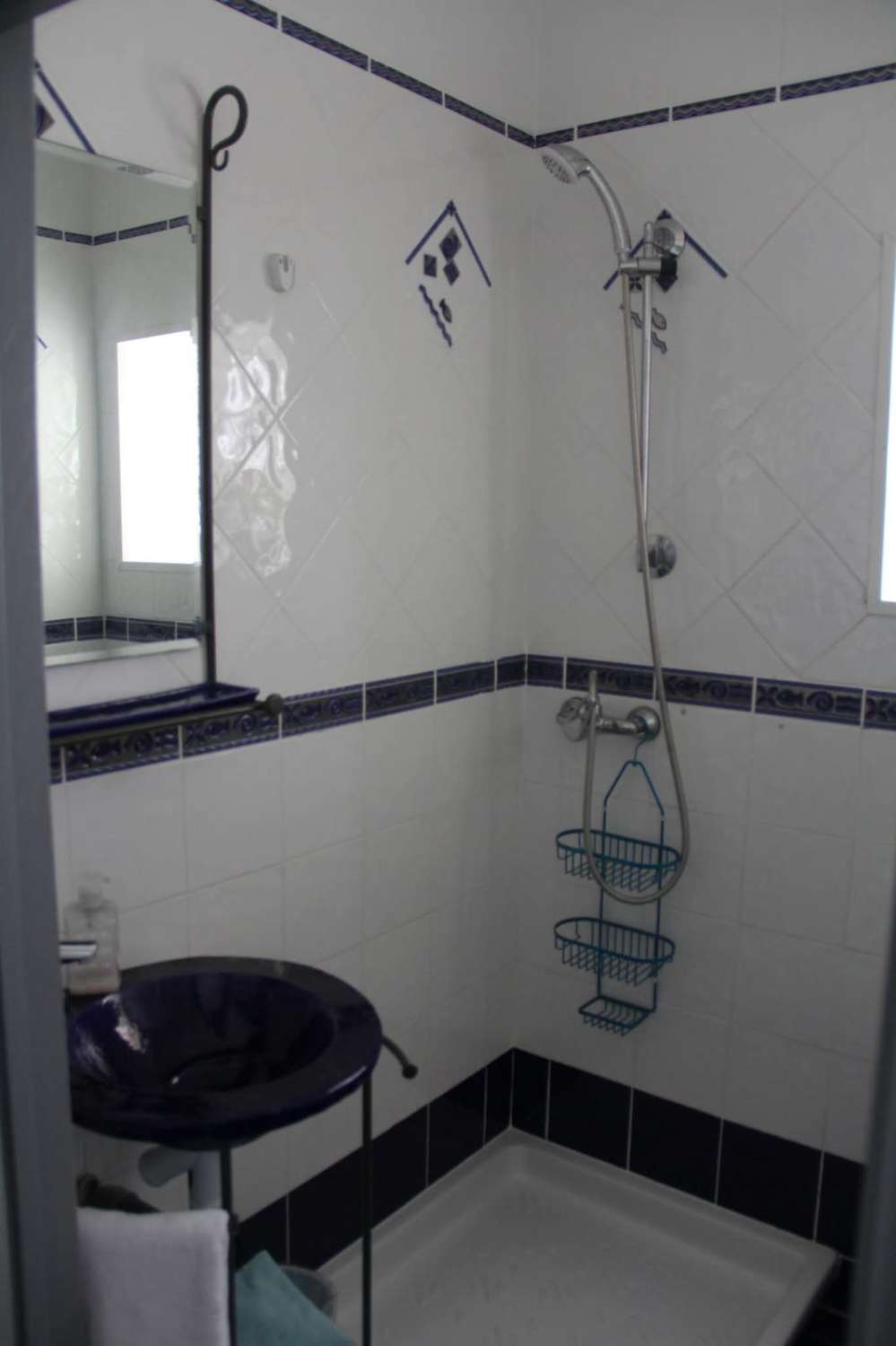 Immaculate 3 Bedroom,3 bedroom Villa in Oria with outside space in heart of Oria