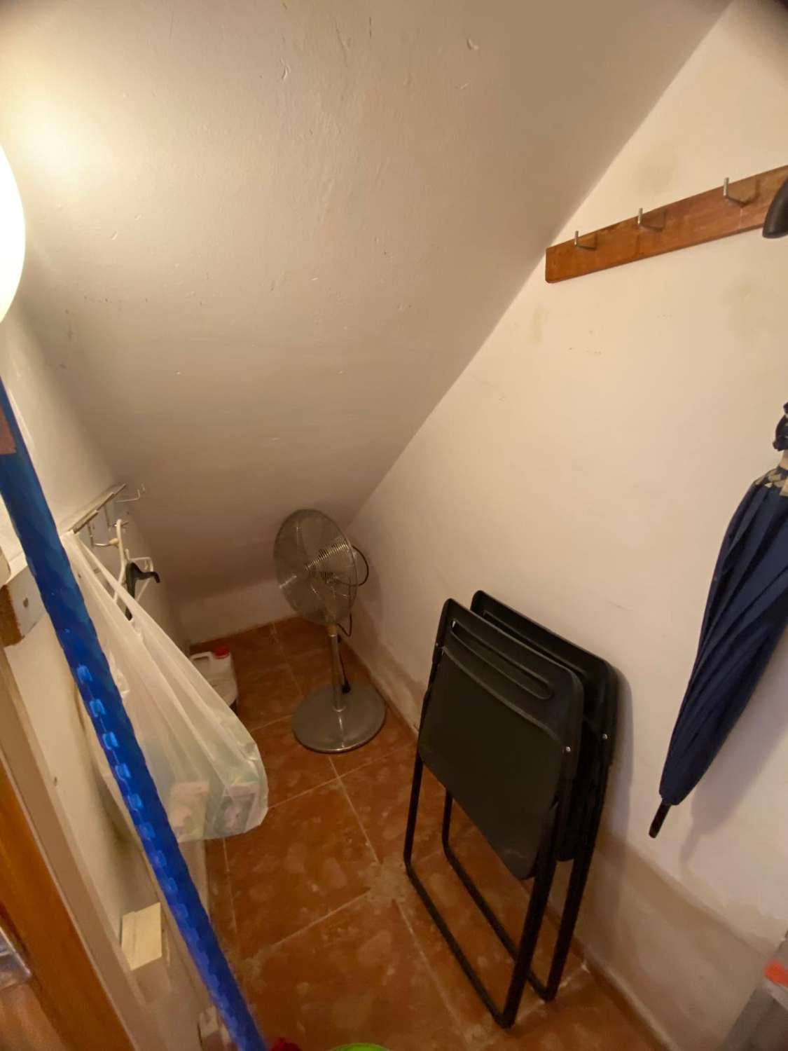 Charming 2/3  bed house with outside patio and double garage in town of Oria