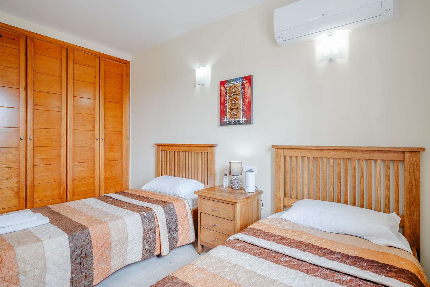 Luxury 6 bed, 5 bath villa with pool with Sea Views in Moraira