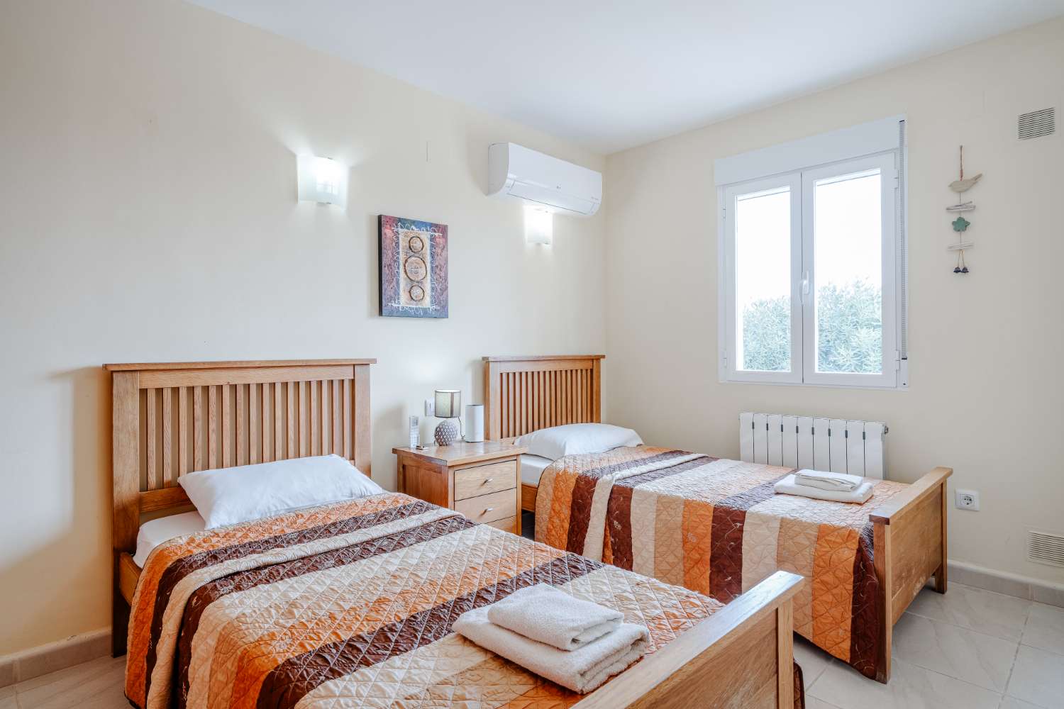 Luxury 6 bed, 5 bath villa with pool with Sea Views in Moraira